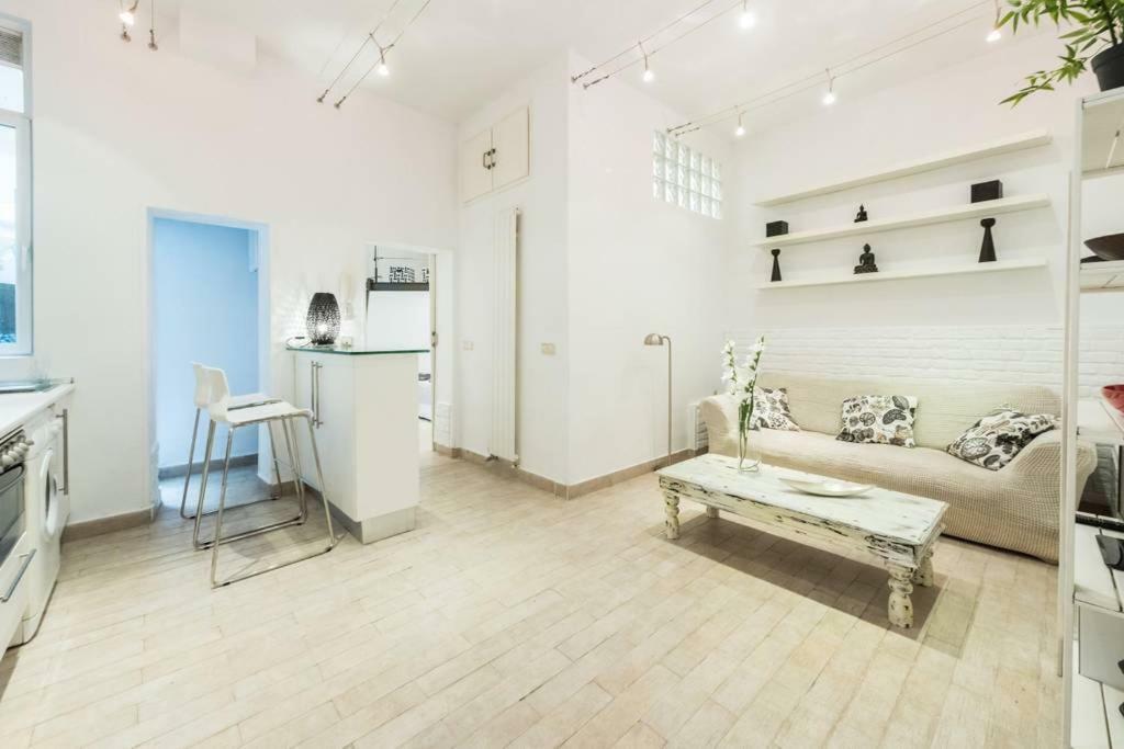 Apartamento Stylish Loft At Chueca'S Heart Madrid Exterior foto